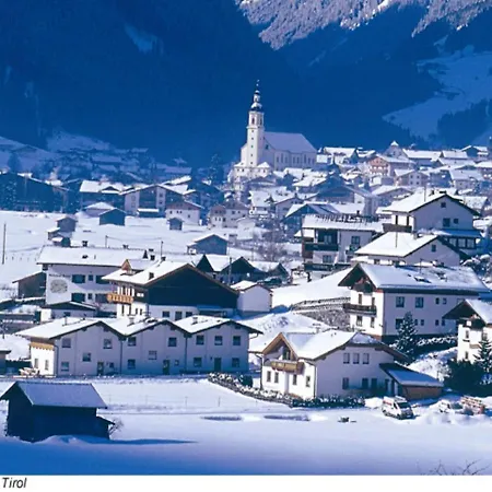 아파트 Family In Neustift With Sauna And Garden 노이스티프트임스튀바이탈