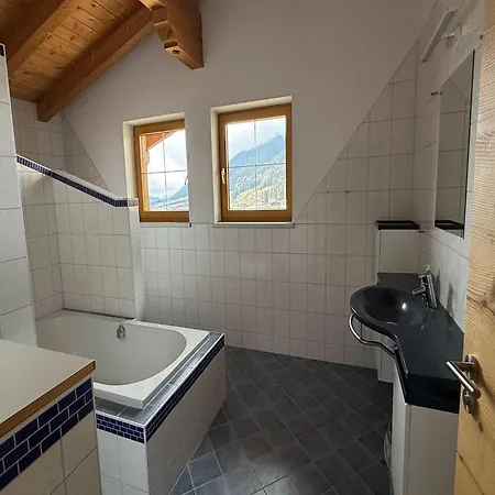 Family Apartment In Neustift With Sauna And Garden 施图拜河谷新施蒂夫特